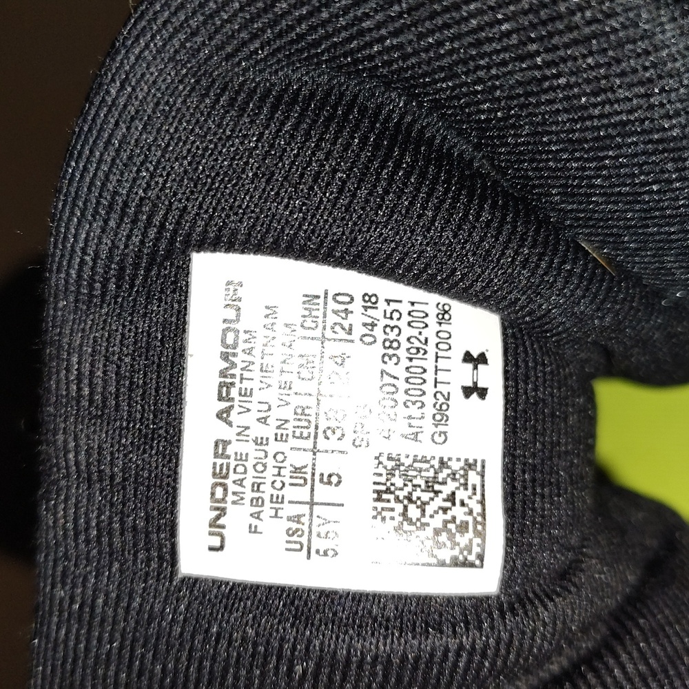 Under armour cleats - Picture 5 of 5